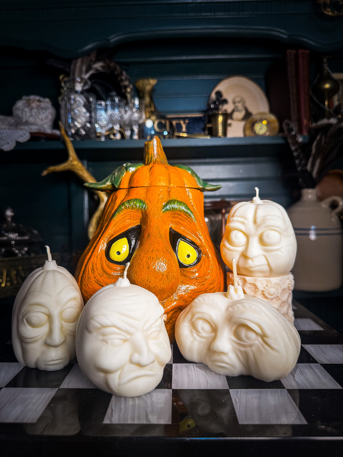 The Nosey Nephew | The Residents Collection